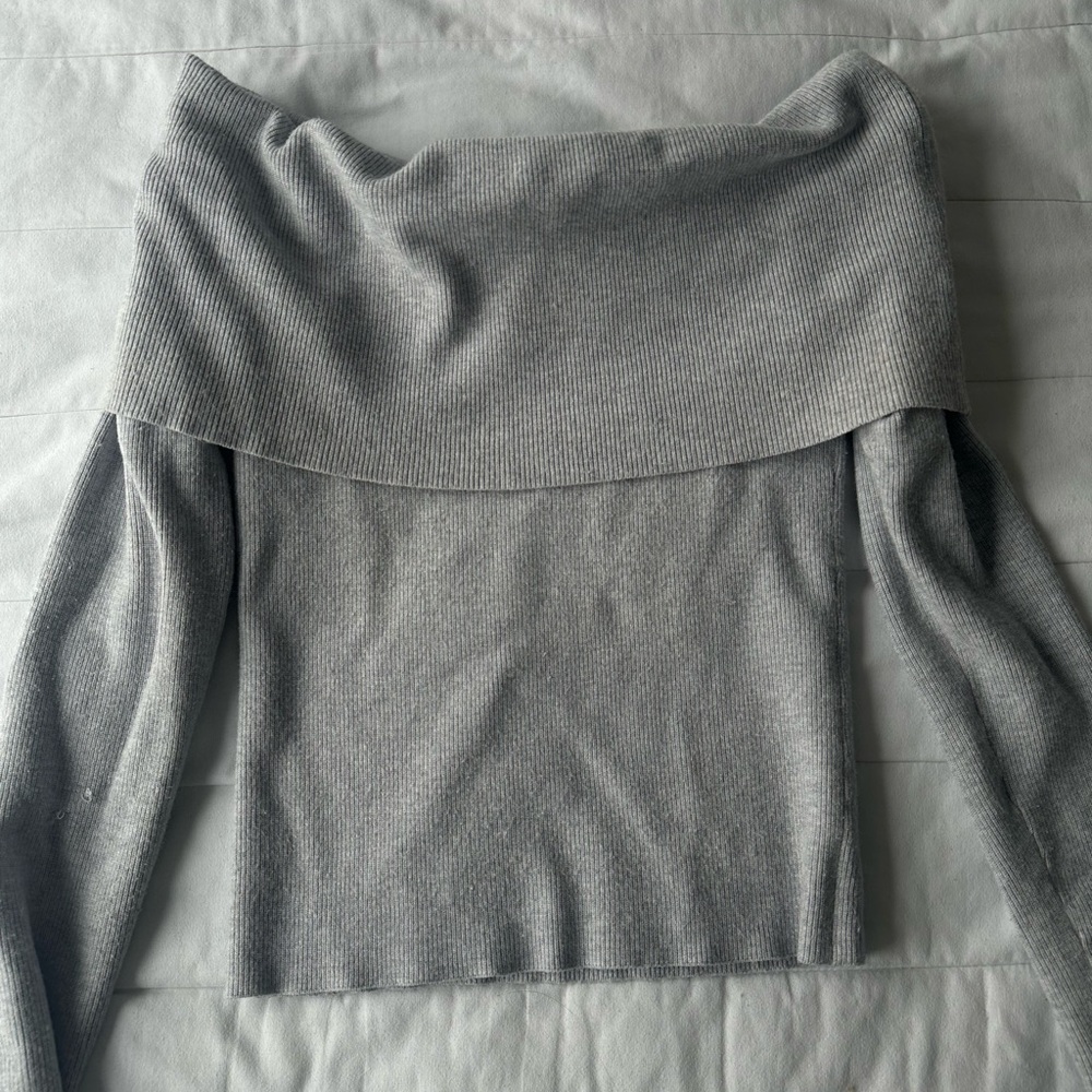 Aritzia Off-Shoulder Women's Sweater- M